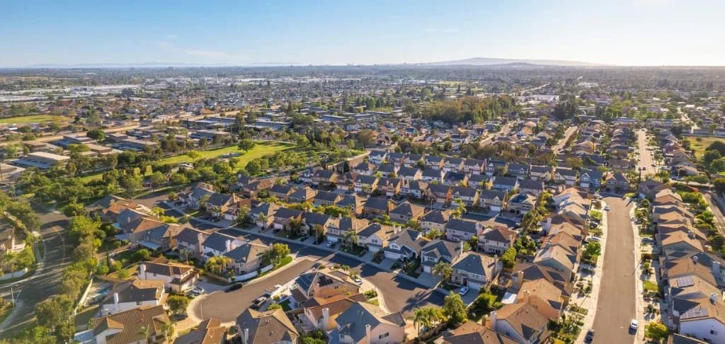 Garage Door Services in Cypress, California | Urgent Garage Doors