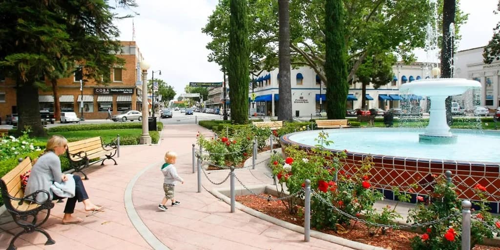 Garage Door Services in Orange, California | Urgent Garage Doors