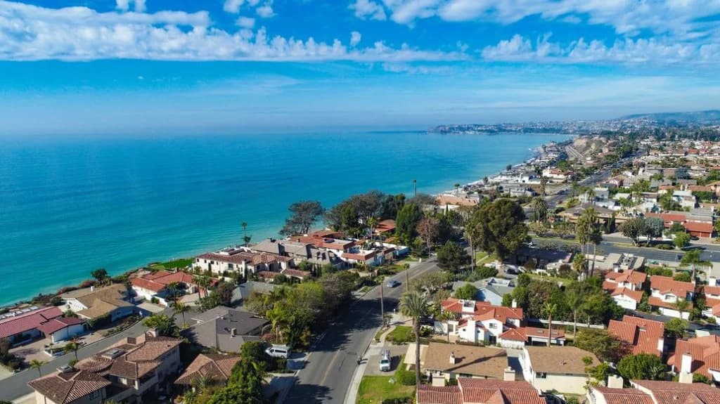 Garage Door Services in San Juan Capistrano, California | Urgent Garage Doors