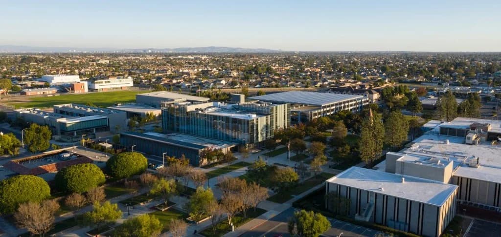 Garage Door Services in Westminster, California | Urgent Garage Doors